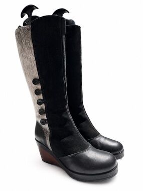 Overland Maria Cowhide Gripper-Sole Tall Boots In Black/Natural-Sz EU 39US 8.5-9